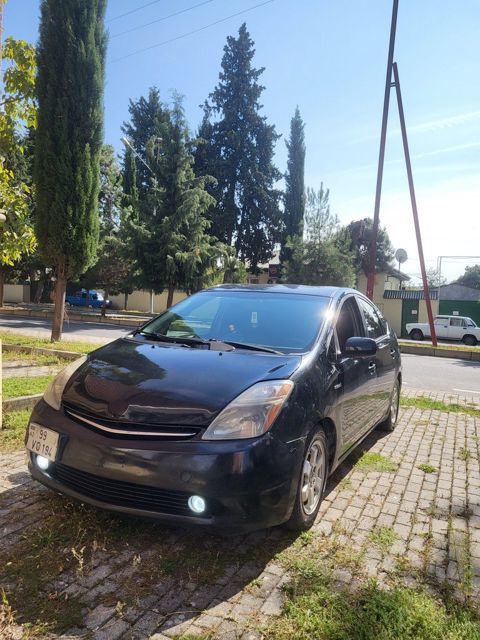 Toyota Prius, 1.5 L, 1.3 kWh, 2006 il, 750 835 km — Zaqatala