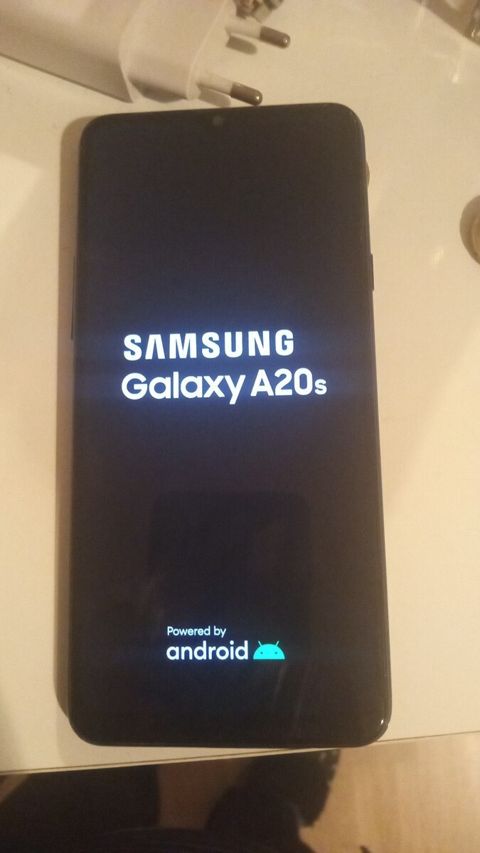 Samsung Galaxy A20e Blue 32GB/3GB — 100 ₼ · Bakı · Smartfonlar Samsung Galaxy A20e Blue 32GB/3GB — Bakı