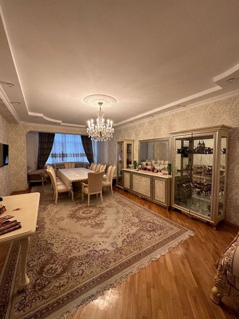 Satılır 4 otaqlı yeni tikili 163 m² — Bakı
