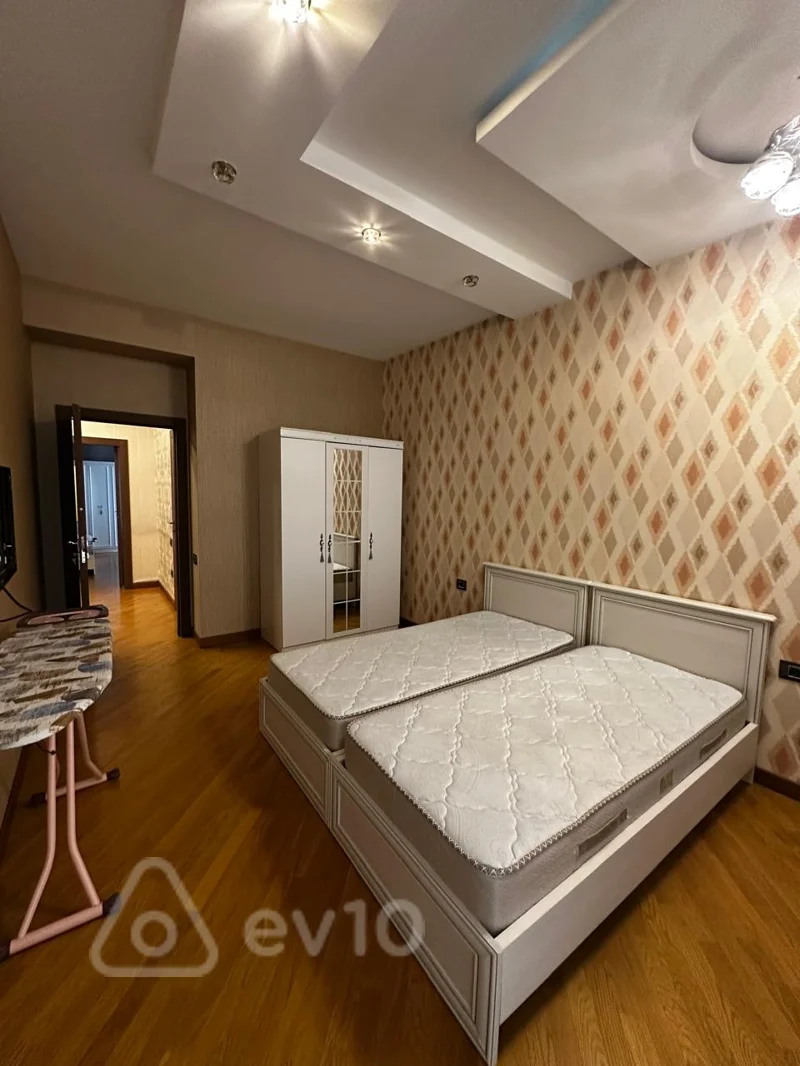 3 otaqlı mənzil, 130 m², vaqif prospekti — kirayə — Mənzil, Bakı (4)