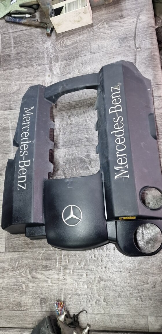 Mühərrik üst qapağı Mercedes-Benz 113 — Bakı