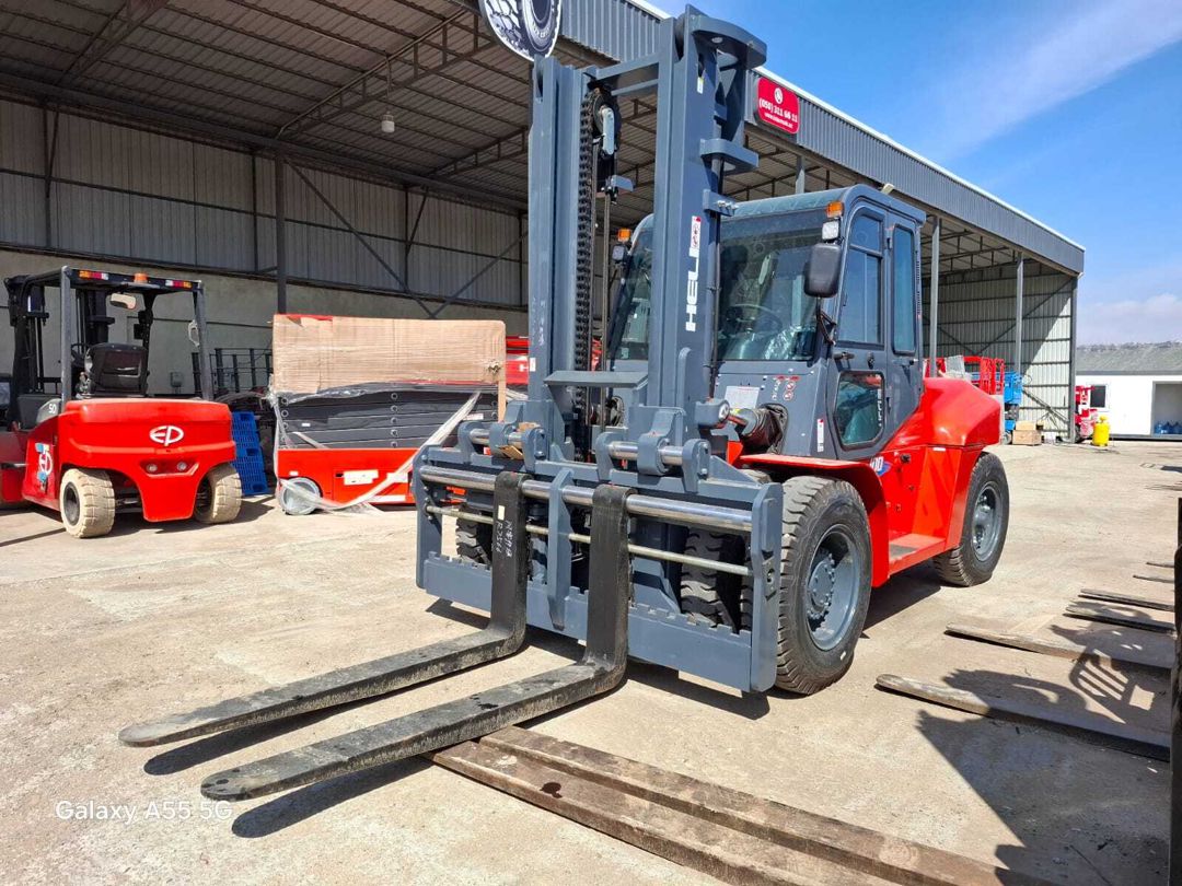 Heli cpcd 100 dizel forklift 10 tonluq, 2025 il — İnşaat texnikası, Bakı (2)