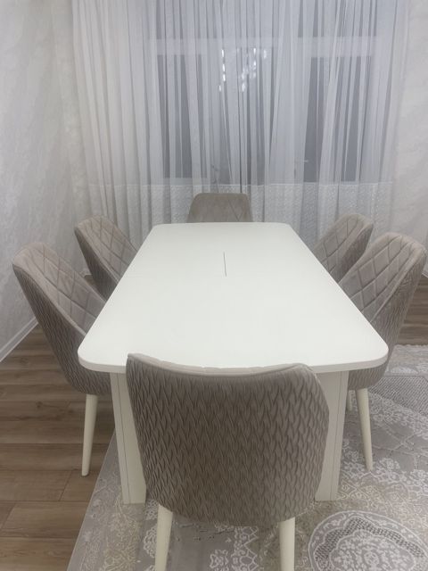 Masa və oturacaqlar — Bakı