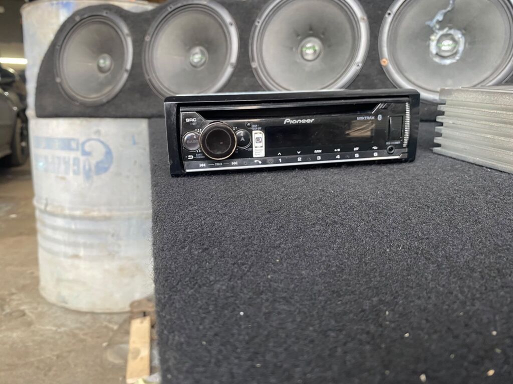 Avtomobil üçün tam audio sistemi Komplektə daxildir: - Pioneer — Avtomobil akustikası, Xırdalan (3)
