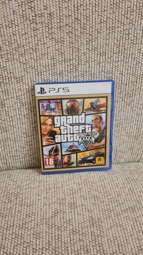 PS5 üçün "GTA 5" oyun diski — Bakı