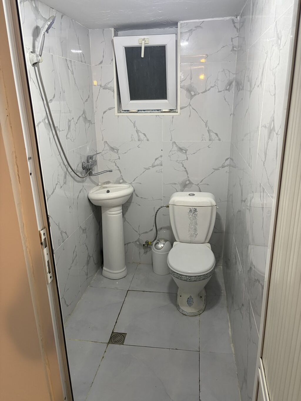 1 otaqlı mətbəx və sanitar qovşaq qaz su işıq şəraiti var, Qaraçuxurda — Mənzil, Bakı (8)