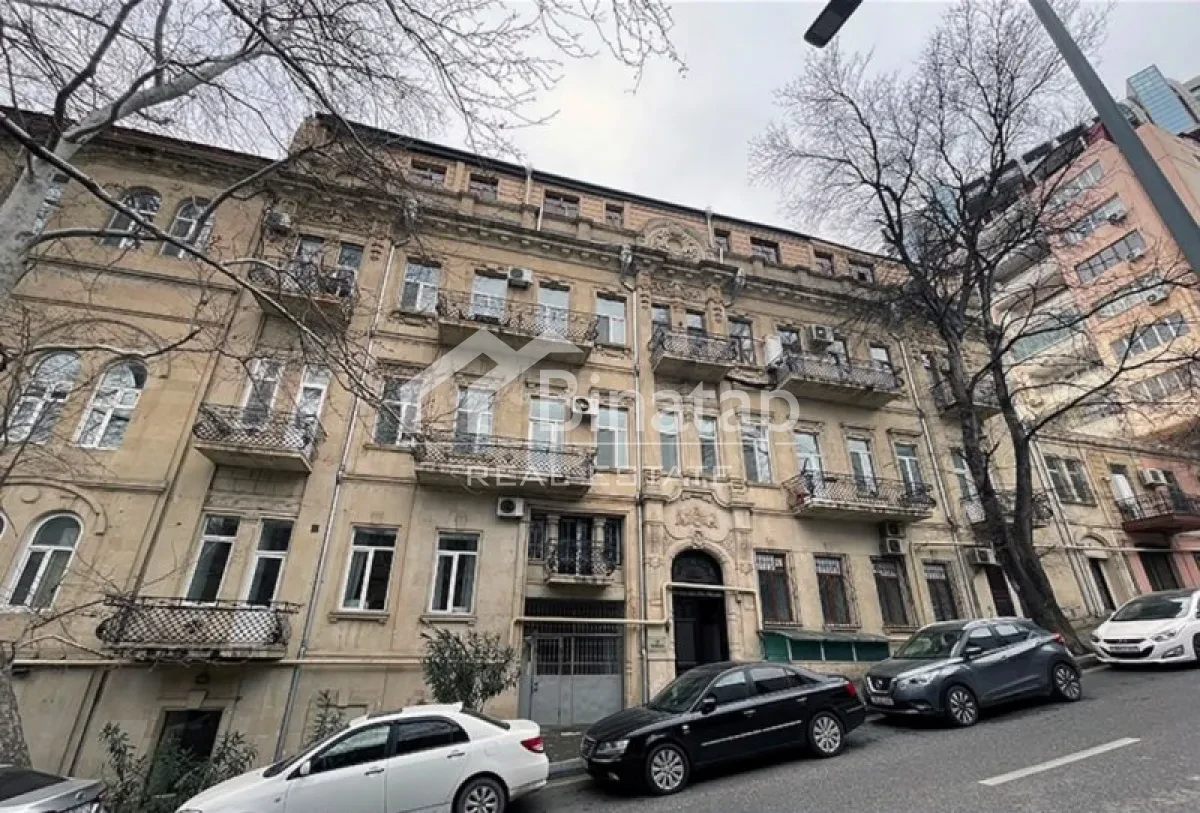 Satılır 2 otaqlı köhnə tikili 55 m², İçərişəhər metrosu, Səbail rayonu — 169 000 ₼ · Bakı · Mənzil Satılır 2 otaqlı köhnə tikili 55 m², İçərişəhər metrosu, Səbail rayonu — Bakı
