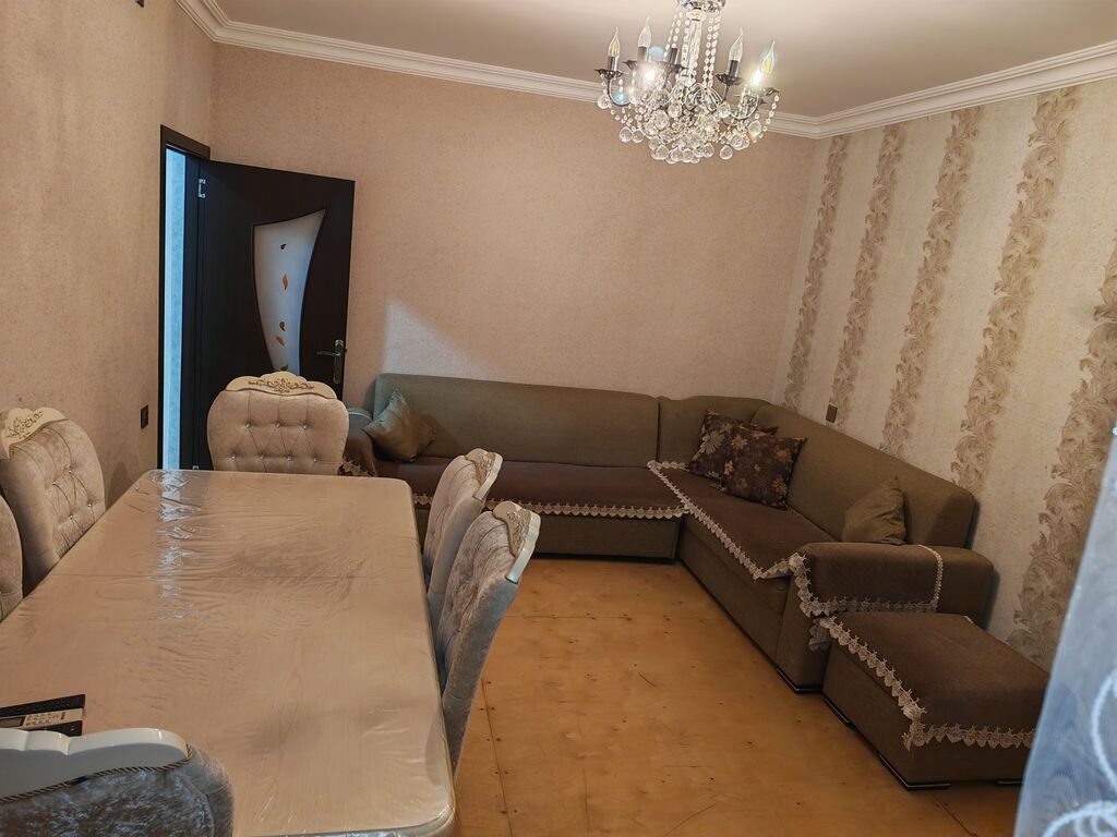 Ikiotaqlı mənzil üçün daxili məkan təsviri - Dəhliz: Divardan-divara — Mənzil, Sumqayıt (9)
