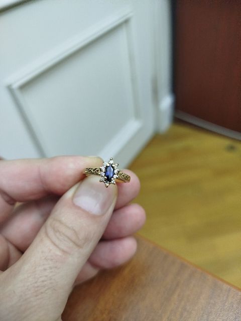 Сапфировое кольцо с бриллиантами — Bakı