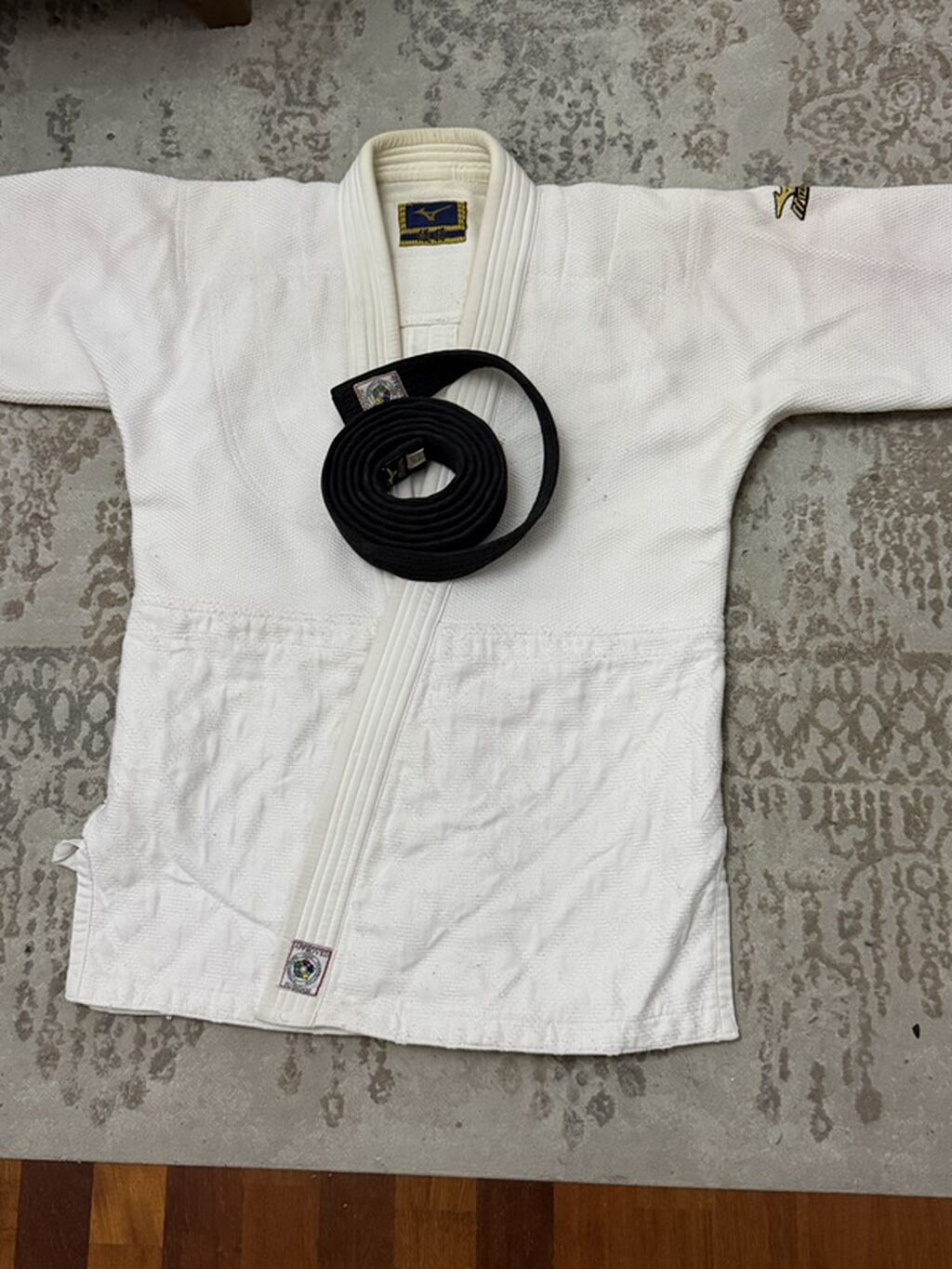 Original Mizuno judo gi üst geyimi və qara kəmər dəsti - Brend — İdman və istirahət, Bakı