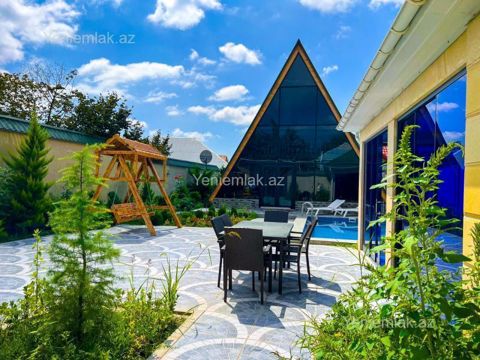 Günlük 3 otaqlı Həyət evi / Villa, 170 m², Qəbələ — Qəbələ