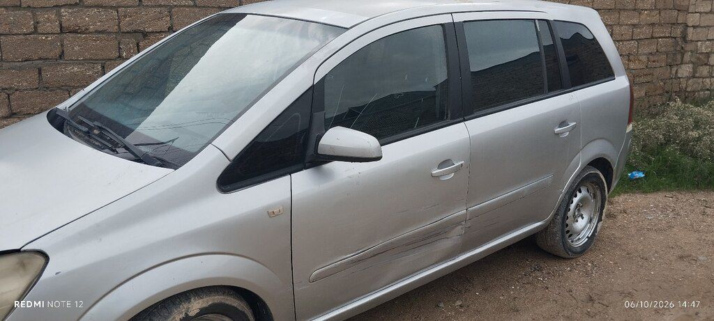 Opel Zafira, 1.9 L, 2008 il, 400 000 km 99-LA-524 — Avtomobillər, Bakı (2)