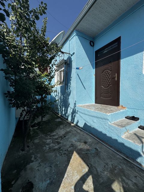 Satılır 3 otaqlı həyət evi/bağ evi 70 m² — Bakı