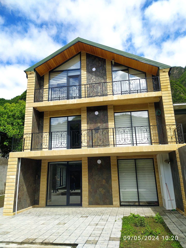 Villa, Qax r — Ev, villa, Qax
