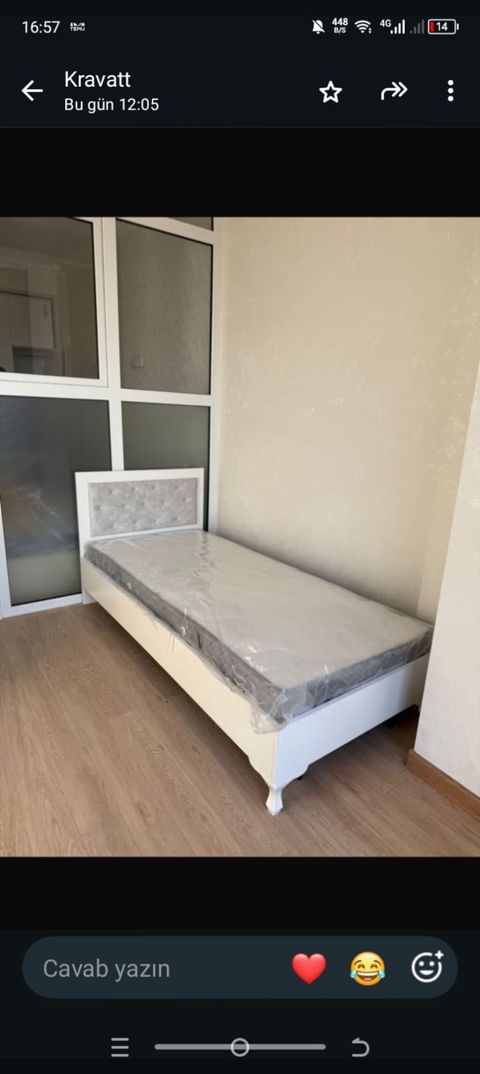 Ağ rəngli tək nəfərlik çarpayı və döşək dəsti. - Ölçü: təxminən — 149 ₼ · Xırdalan · Yataqlar Ağ rəngli tək nəfərlik çarpayı və döşək dəsti. - Ölçü: təxminən — Xırdalan