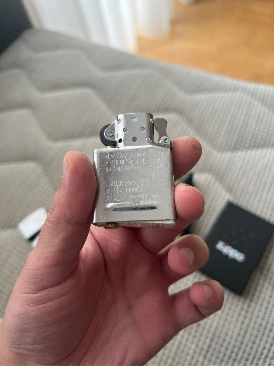 Alışqan Zippo — Şəxsi əşyalar, Bakı (4)