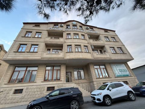 Satılır obyekt 1100 m² — Bakı