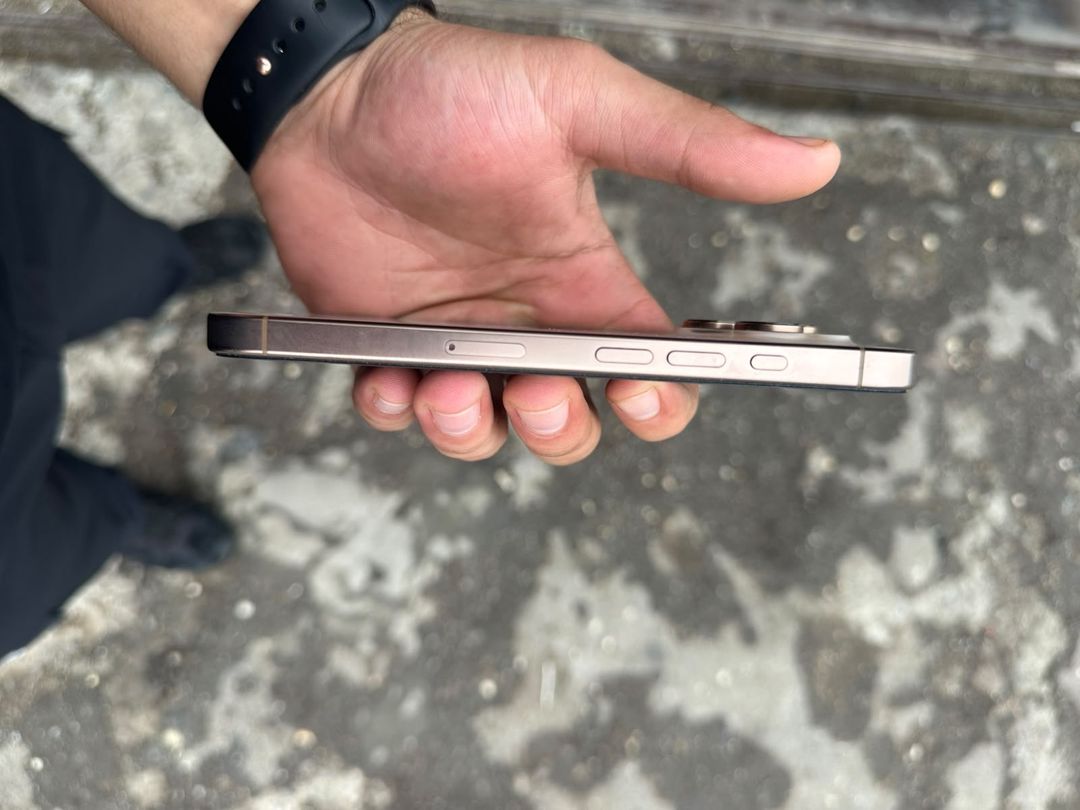 Apple iPhone 16 Pro Desert Titanium 128GB/8GB — Smartfonlar, Bakı (4)