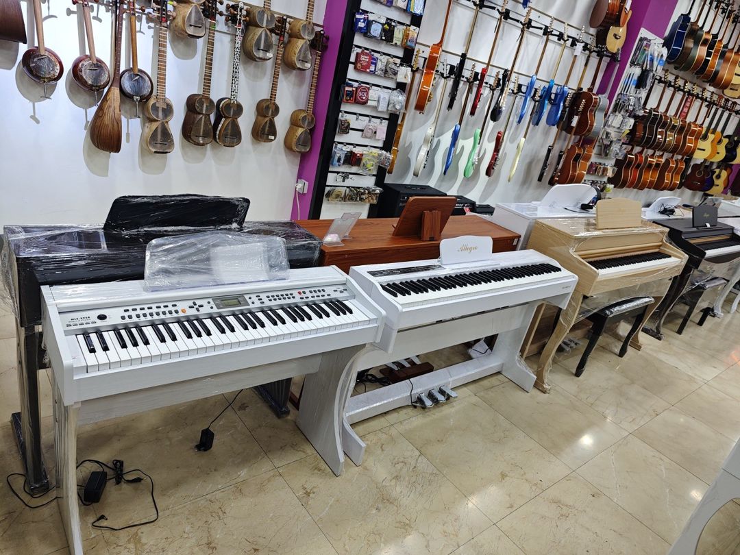 Piano — Musiqiə alətləri, Bakı (2)