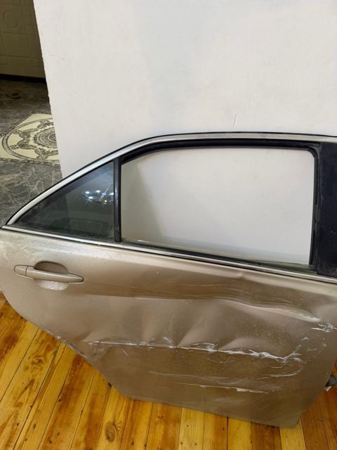 Toyota Camry 2008 arxa qapı-ehtiyat hissələri — Bakı