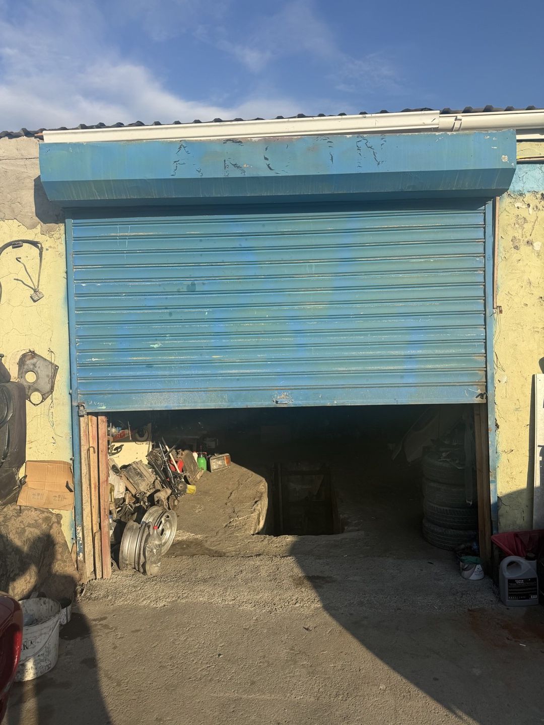 Jaluz qapı — Təmir və inşaat, Bakı