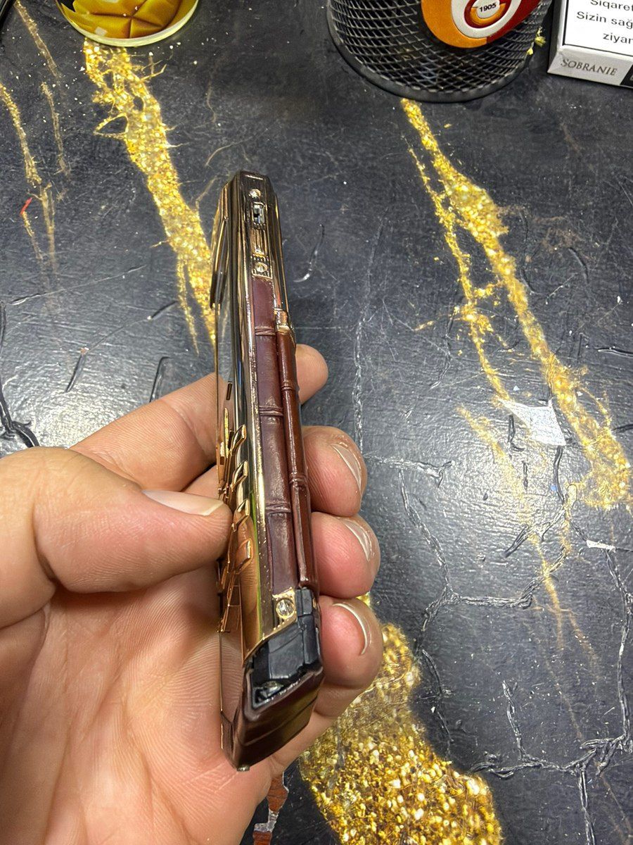 Vertu Signature S Design Deco Red Gold Red Sapphires 4GB — Smartfonlar, Bakı (7)