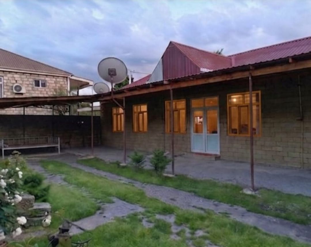 Həyət evi, Balakən r — Ev, villa, Balakən (2)