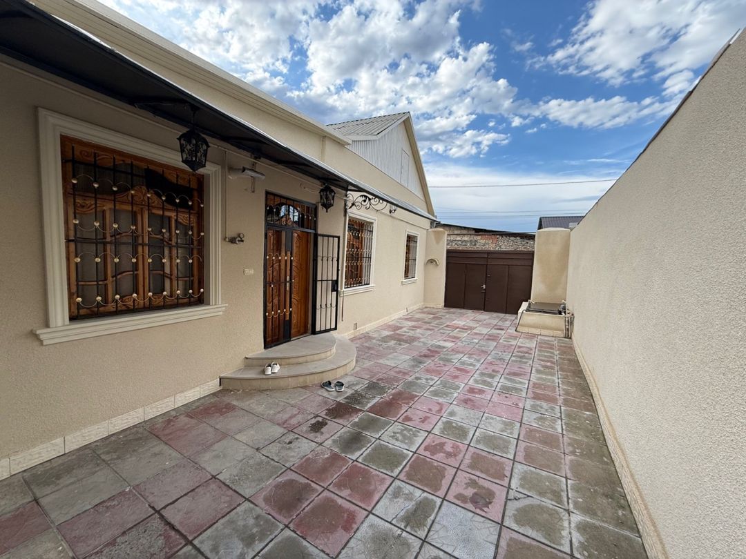 Həyət evi, Gəncə ş — Ev, villa, Gəncə
