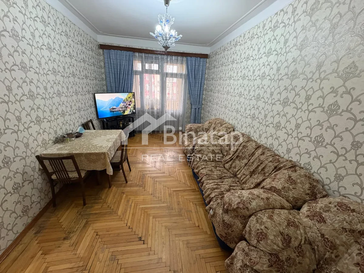 Satılır 3 otaqlı köhnə tikili 80 m², Xalqlar Dostluğu metrosu, Nizami rayonu — Mənzil, Bakı (2)