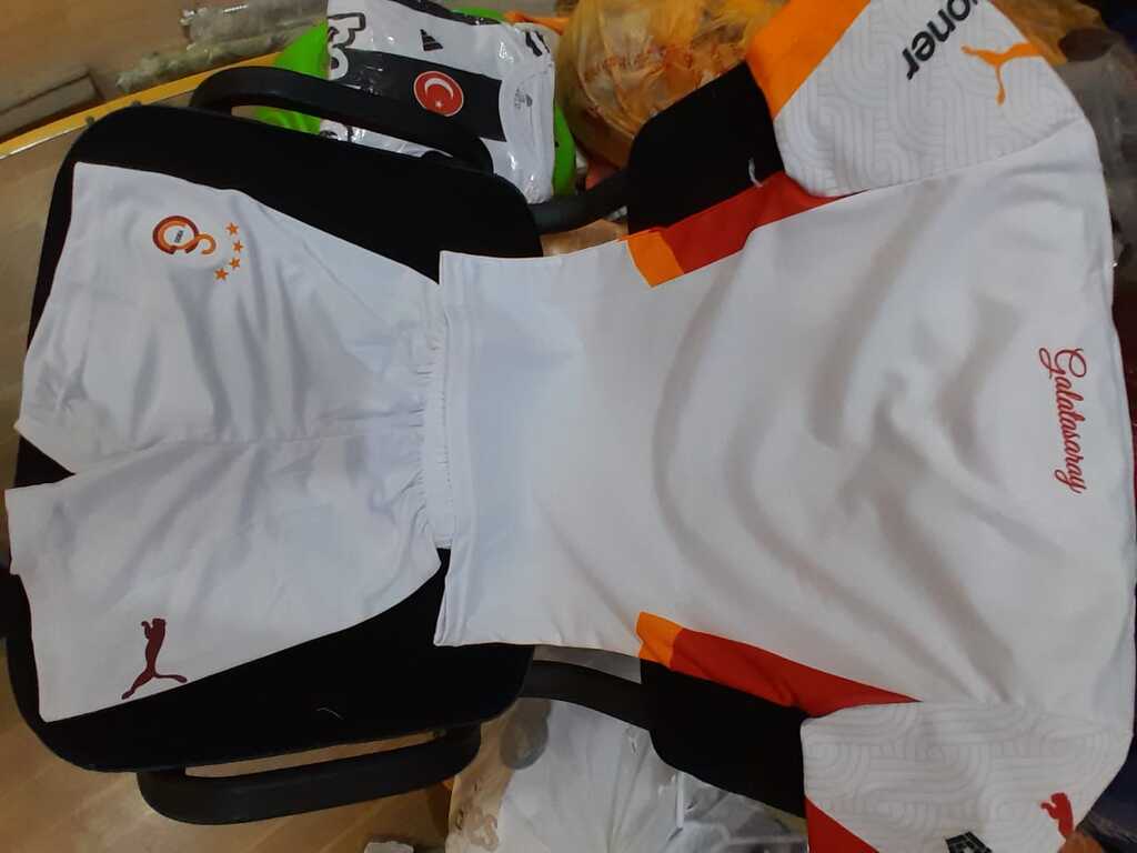 Futbolka — Geyim, ayakkabı, aksesuarlar, Bakı (10)