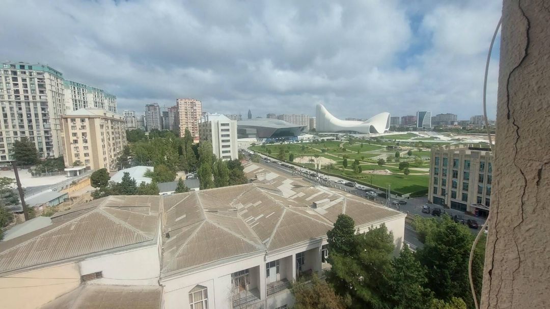 Satılır 1 otaqlı köhnə tikili 34 m² — Mənzil, Bakı (10)