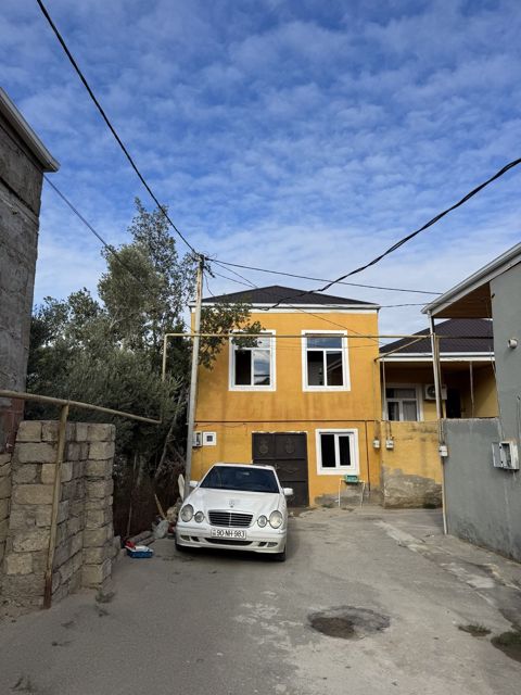 Satılır 3 otaqlı həyət evi/bağ evi 120 m² — Bakı