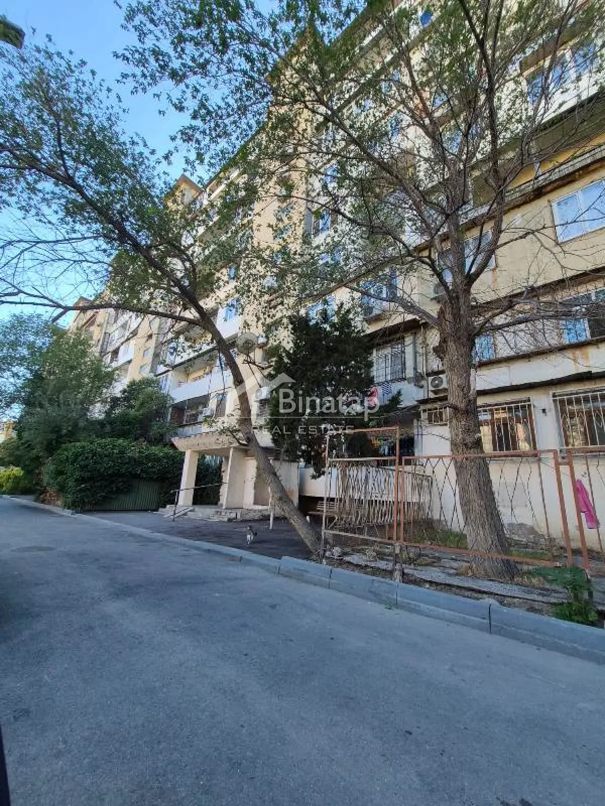 Satılır 2 otaqlı köhnə tikili 50 m², İnşaatçılar metrosu, Yasamal rayonu — Mənzil, Bakı