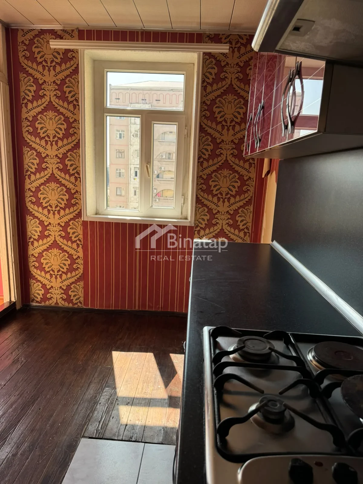 Satılır 3 otaqlı köhnə tikili 70 m², Sumqayıt mərkəz — Bakı