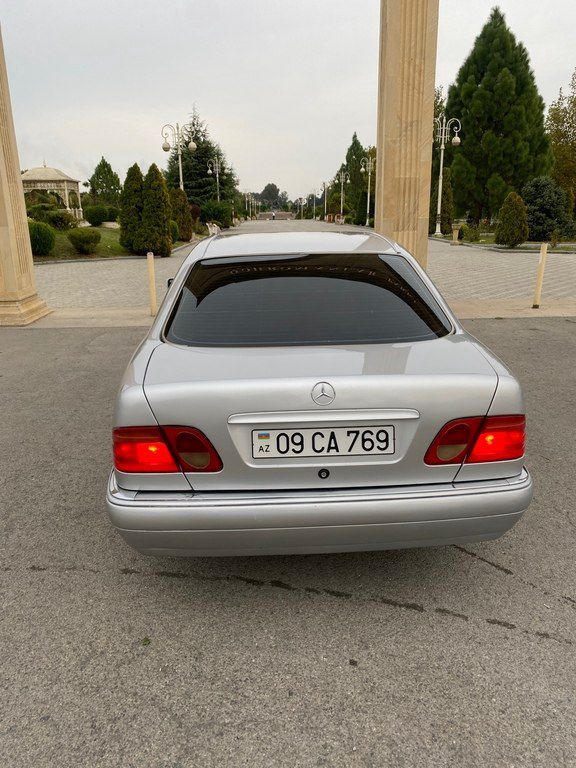 Mercedes E 240, 2.4 L, 1998 il, 376 000 km 09-CA-769 — Avtomobillər, Bərdə (6)
