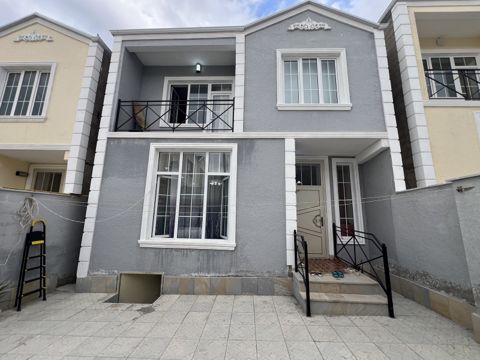 Satılır 4 otaqlı həyət evi/bağ evi 160 m² — Bakı