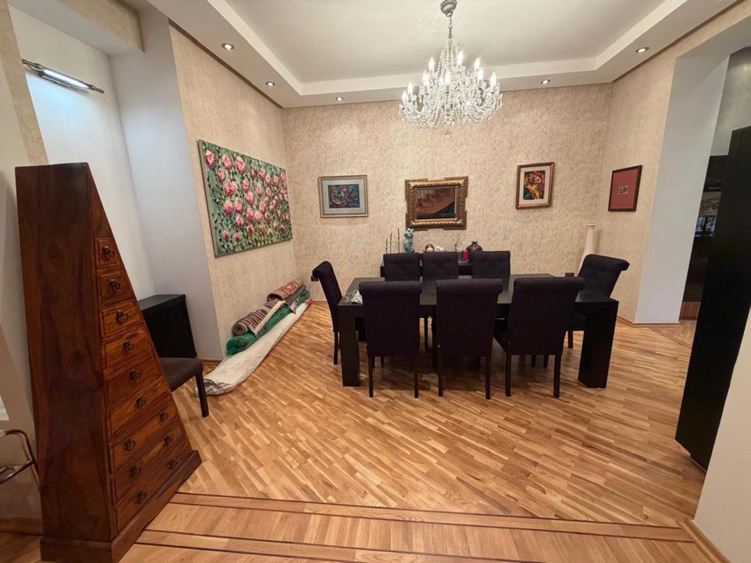 Satılır 6 otaqlı köhnə tikili 150 m² — Mənzil, Bakı (4)