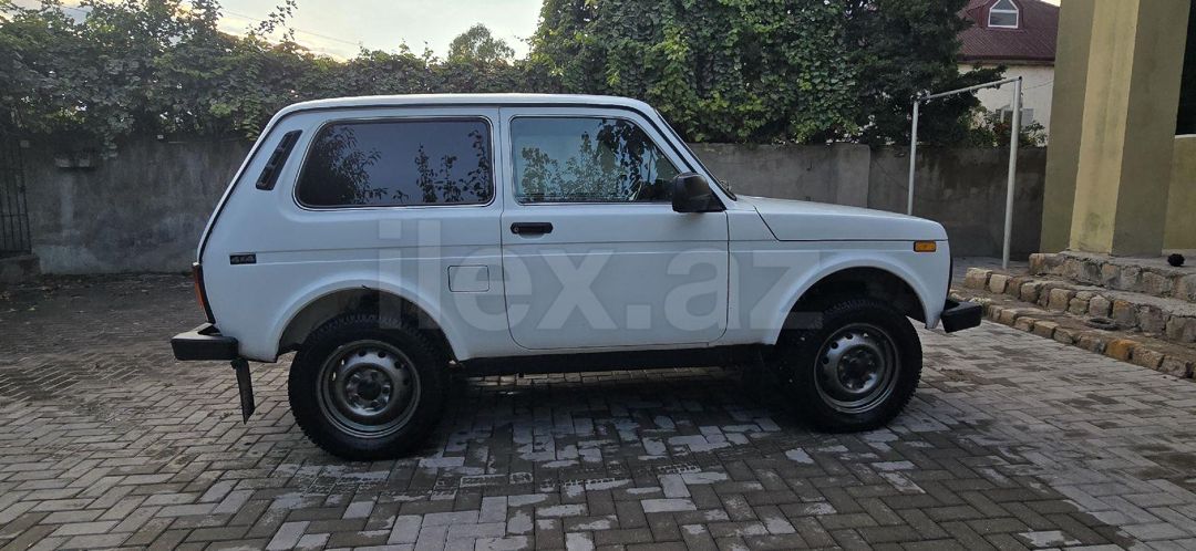 2010 VAZ (Lada) 4x4 Niva, 1.7 L, 2010, 70,600 km 88-CB-070 — Avtomobillər, Bakı (6)