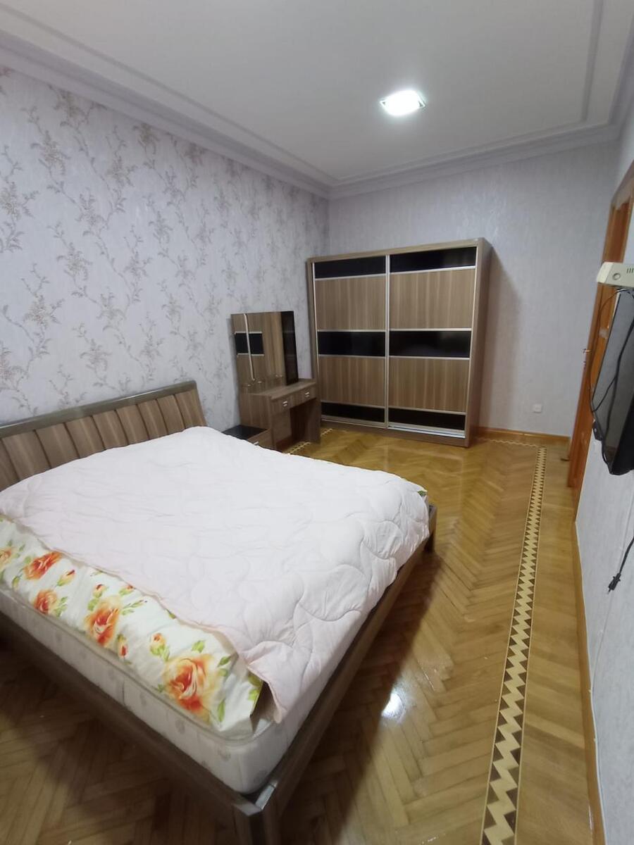 İcarəyə verilir 4 otaqlı köhnə tikili 115 m² — Mənzil, Bakı (5)