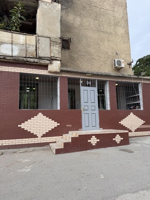 Satılır 3 otaqlı köhnə tikili 75 m² — Bakı