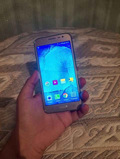 Samsung Galaxy J5 2016, 8 GB, rəng - Qızılı, İki sim kartlı — 10 ₼ · Bakı · Samsung Samsung Galaxy J5 2016, 8 GB, rəng - Qızılı, İki sim kartlı — Bakı