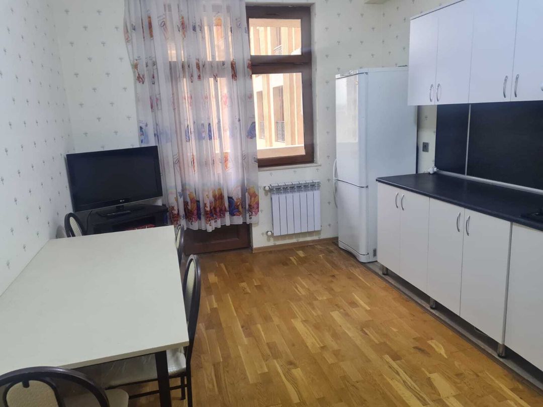 İcarəyə verilir 3 otaqlı yeni tikili 120 m² — Mənzil, Bakı (11)