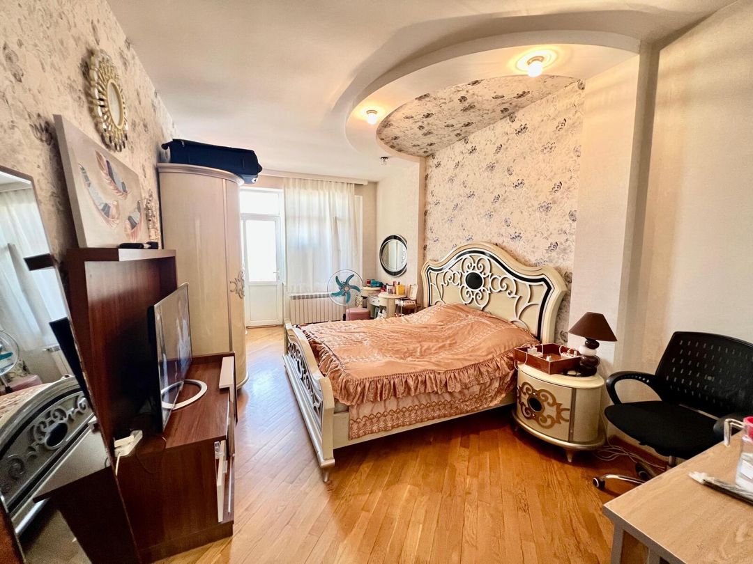 Satılır 4 otaqlı yeni tikili 197 m² — Mənzil, Bakı (8)
