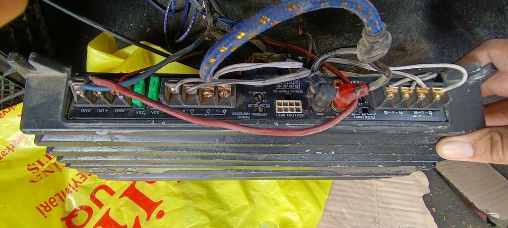Sony avtomobil güc gücləndiricisi (Power Amplifier) Xüsusiyyətlər — Gücləndiricilər, qəbuledicilər və DAC, Şirvan (2)