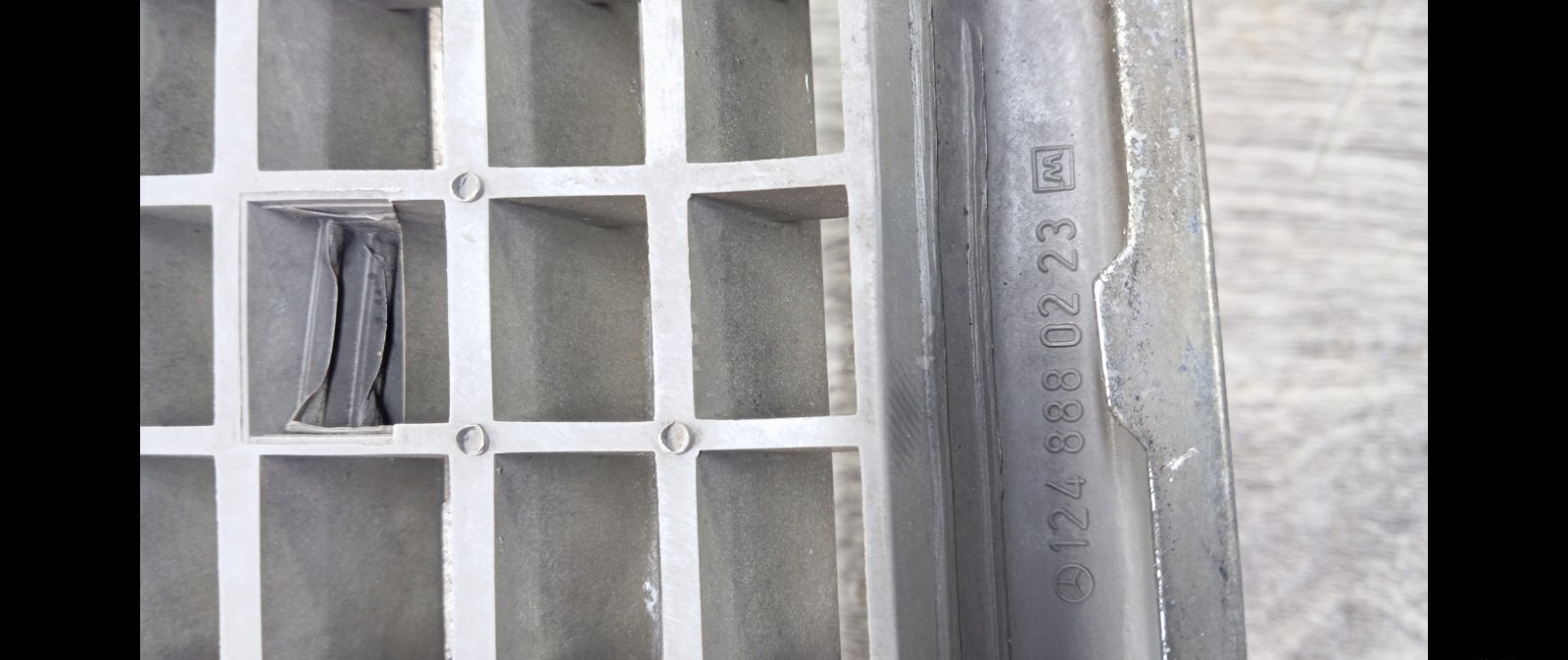 Radiator barmaqlığı Mercedes W124 — Kuzov hissələri, Bakı (3)