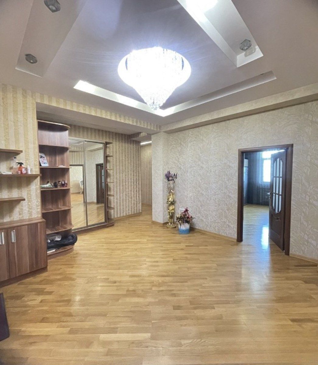 Satılır 4 otaqlı yeni tikili 175 m² — Mənzil, Bakı (9)