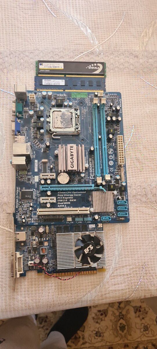 Ana plata Gigabyte GA-G41MT-S2 Pentium E5700 4GB RAM G — Kompüterlər və noutbuklar, Bakı