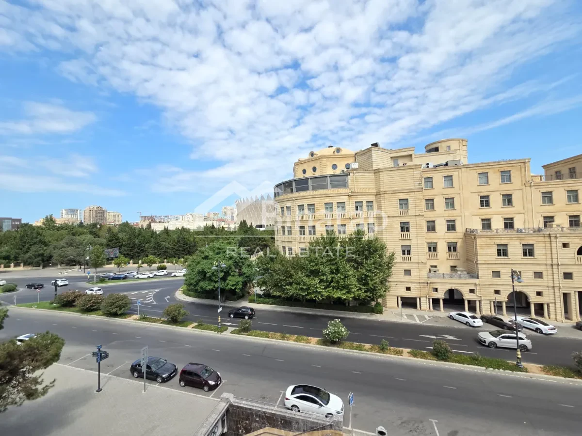 Satılır 2 otaqlı köhnə tikili 55 m², Nizami metrosu, Yasamal rayonu — Mənzil, Bakı (2)