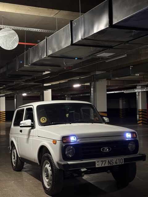 Lada (VAZ) Niva, 1.7 L, 2015 il, 148 000 km — 10 350 ₼ · Bakı · Avtomobillər Lada (VAZ) Niva, 1.7 L, 2015 il, 148 000 km — Bakı