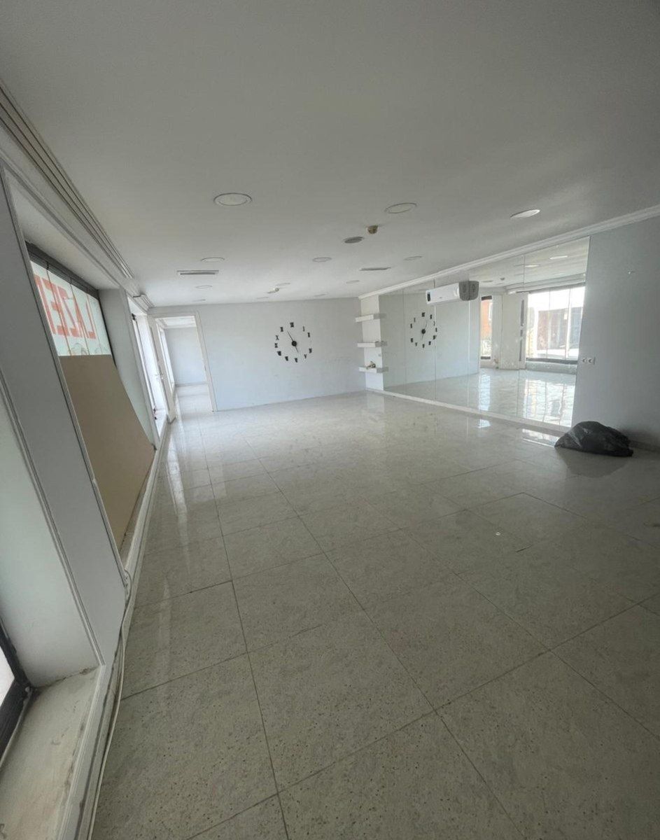 Satılır obyekt 300 m² — Əmlak, Bakı (2)